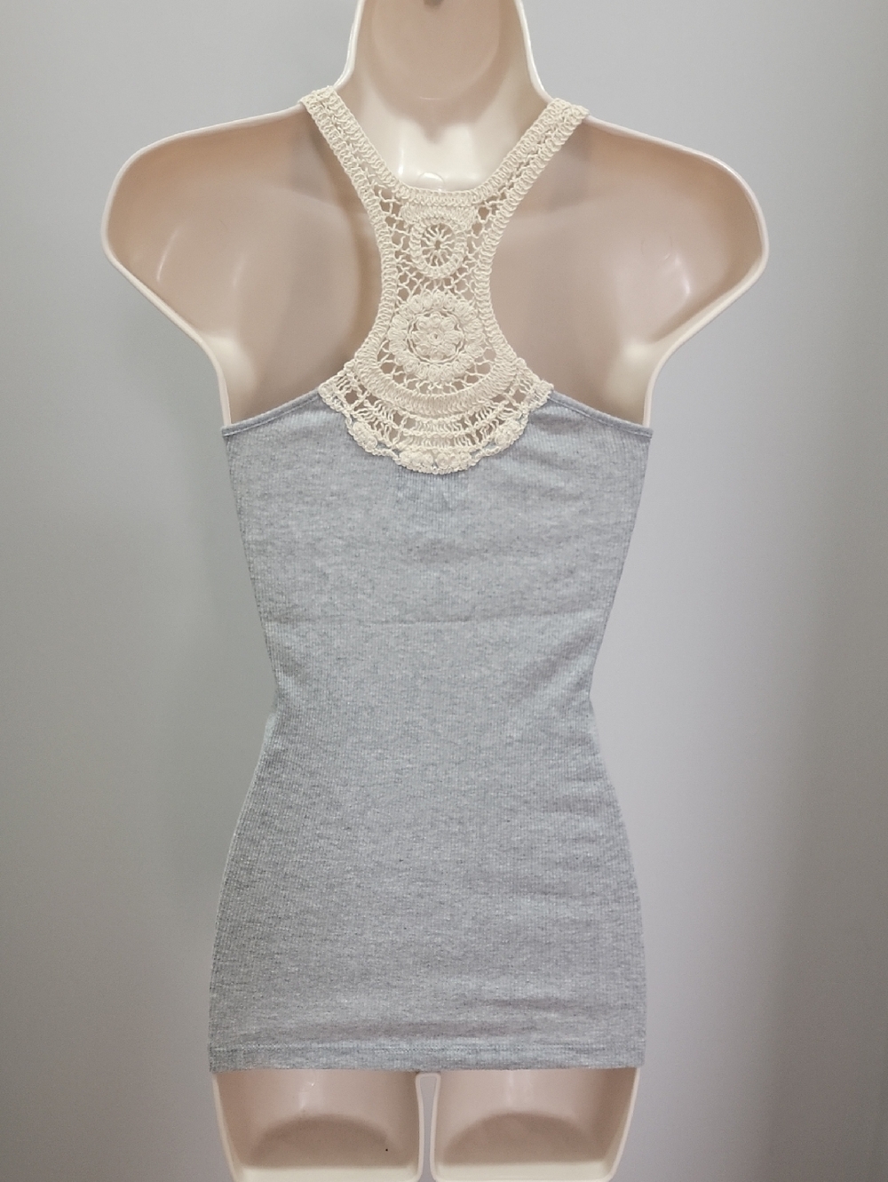 Boho Crochet-Back Ribbed Tank Top in Light Gray and Cream Sz S